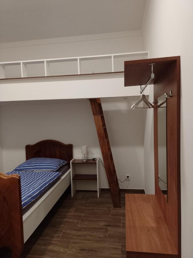 Penzion Litohlavy 17 - Na Samote U Lesa Králŭv Dvŭr Εξωτερικό φωτογραφία