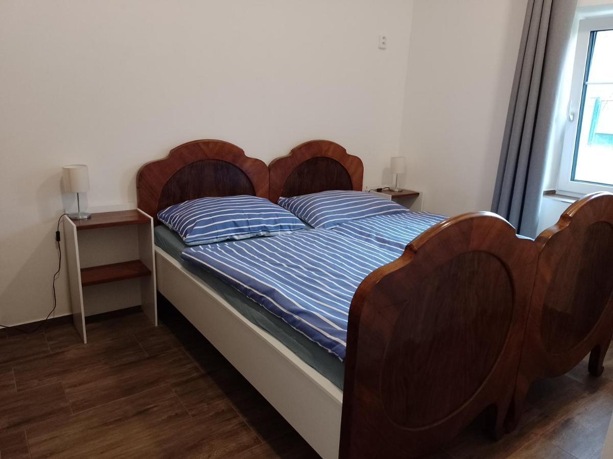 Penzion Litohlavy 17 - Na Samote U Lesa Králŭv Dvŭr Εξωτερικό φωτογραφία
